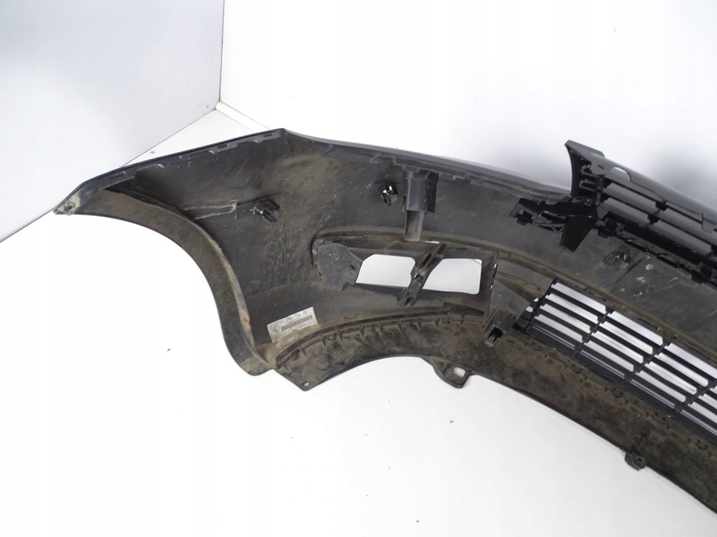 Бампер перед передній vw touran lift 10-15 Зі Шроту