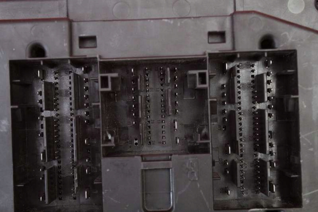 фото №9, Модуль комфорта 2q0937090b skoda kamiq 1.0 tsi 116 km 19-