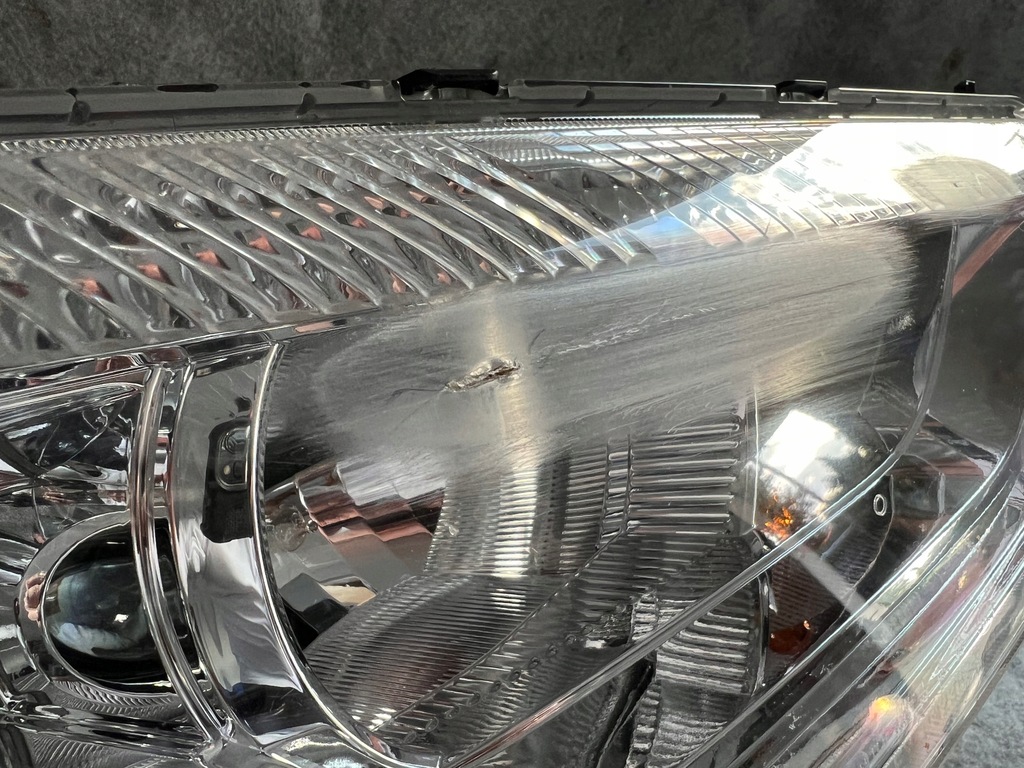 фото №2, Mitsubishi asx правая лампа передняя