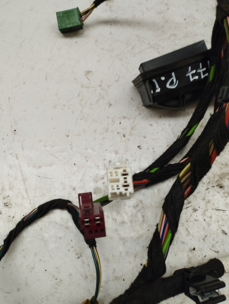 Mercedes a35 w177 amg жгут дверь правый  задний a1775405801 Недорого