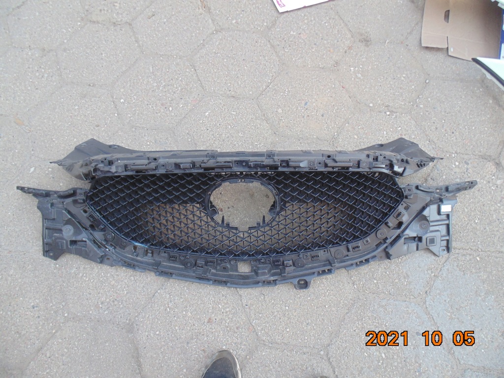 фото №1, Решётка радиатора mazda cx5 ii kb8a-50717