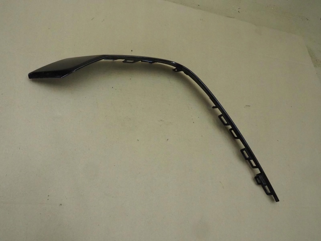 фото №10, Audi a4 b9 s-line молдинг бампера левая задняя 8w0853555