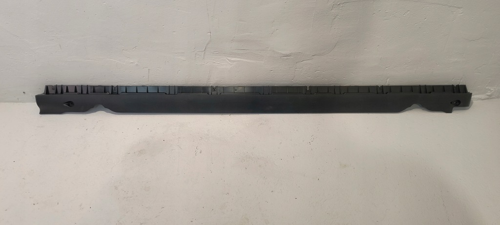 Купить Порог молдинг порог правая tesla model y