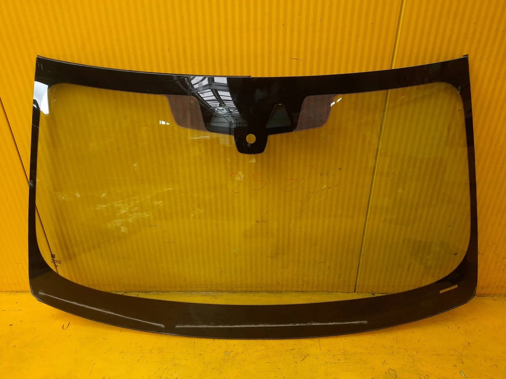 фото №1, Bmw 5 g31 стекло лобовое перед скол