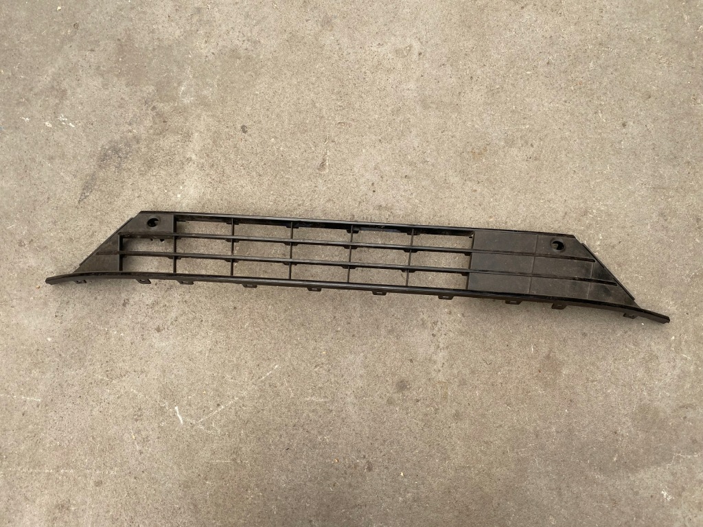 фото №1, Ford galaxy mk3 lift 19- средняя решётка бампера