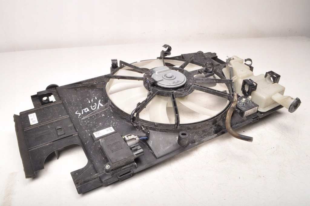 фото №10, Toyota yaris iii auris i avensis iii 1.5 вентилятор радиатора 89257-12020