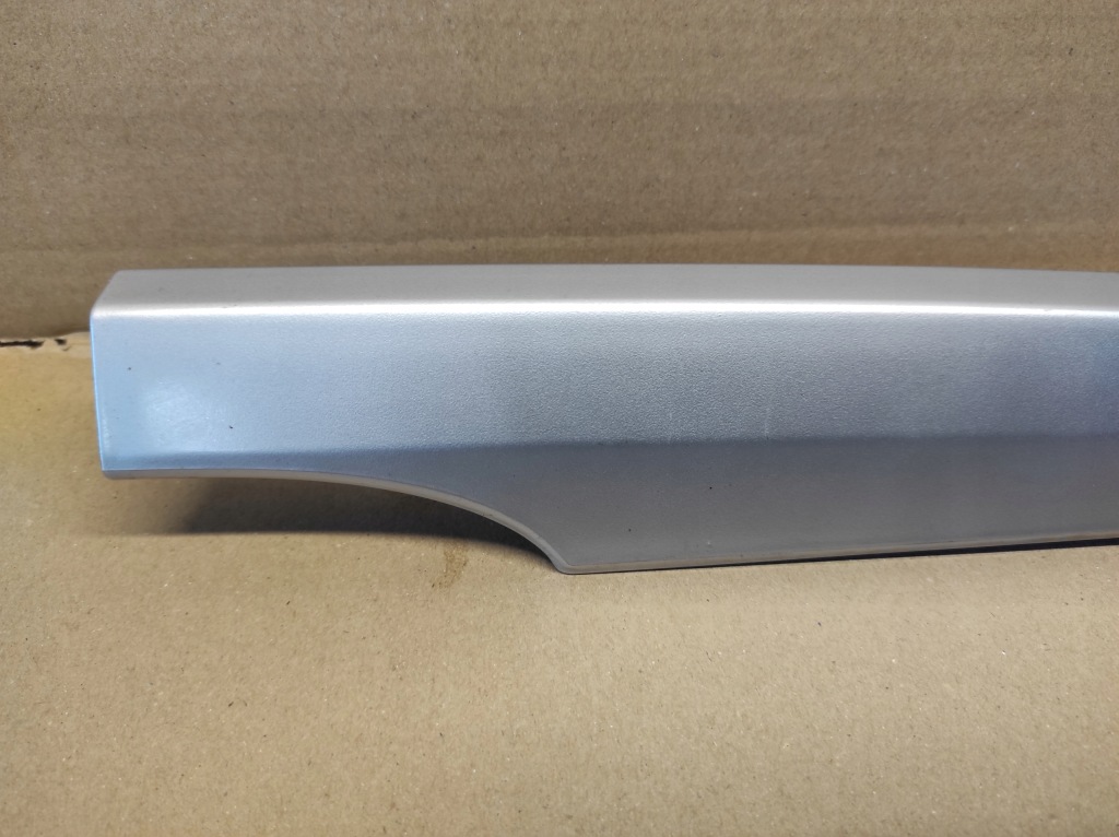 Заглушка накладка рейлінг задні ліве renault clio 3 універсал 8200718705 Ціна