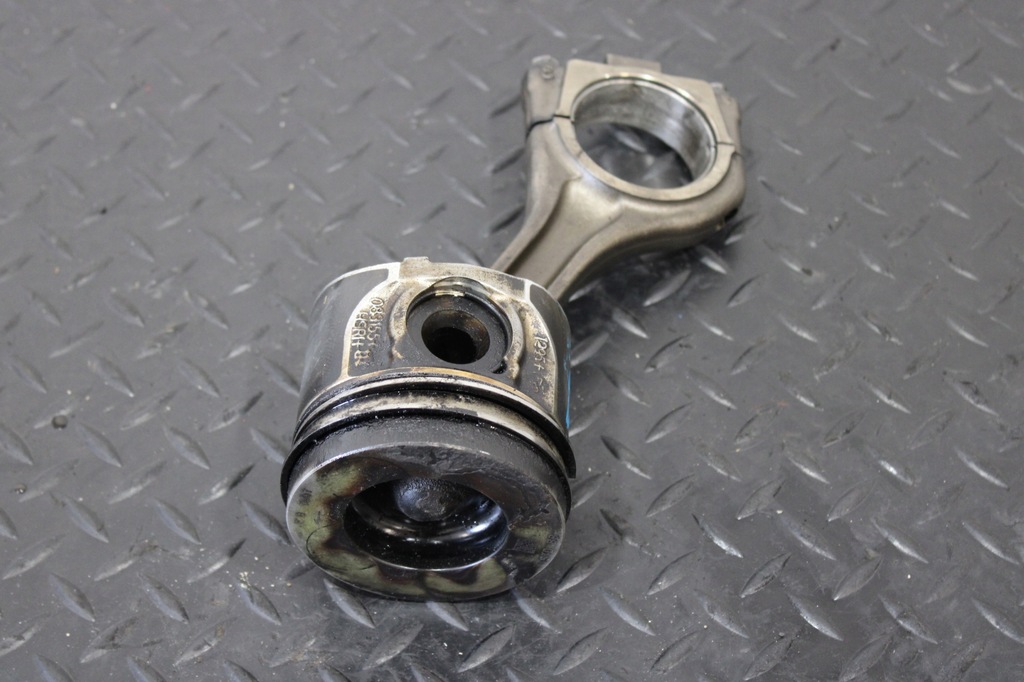 фото №1, Поршень шатун jaguar f-pace x761 204dth