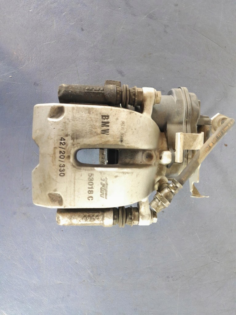 фото №1, Bmw 5 g30 супорт скоба задня лівий 53018c