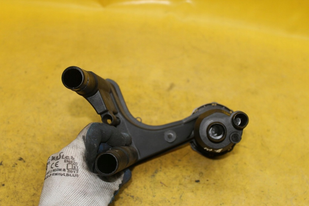 фото №6, Вентиляция картера масла jaguar s-type 4s7q-9424-kb