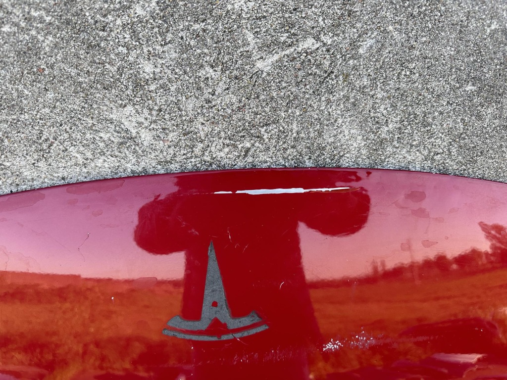 Капот кришка двигуна tesla model 3 3 2017- оригінал в Україні