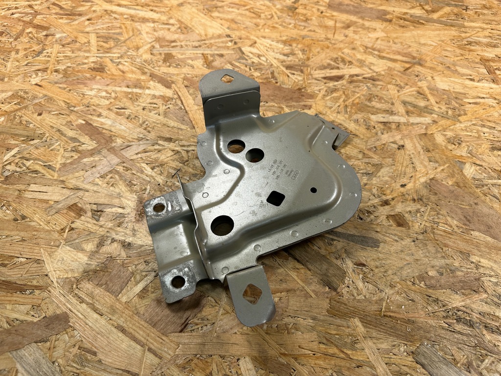 фото №7, Кронштейн кронштейн крила перед правий audi e-tron 4ke 4ke821150 2018-