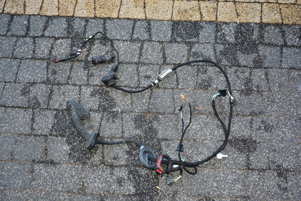 фото №1, Джгут електрична двері lt audi q7 4l0971687s