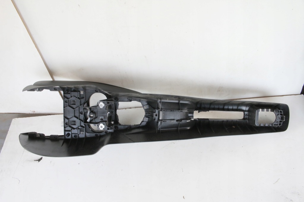 фото №11, Тунель бардачок audi a1