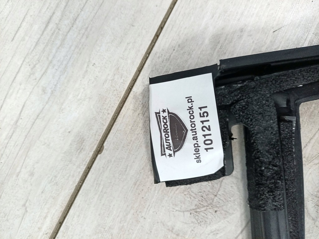 Молдинг скло задній 2017 lincoln continental fomococ757-000320 в Україні