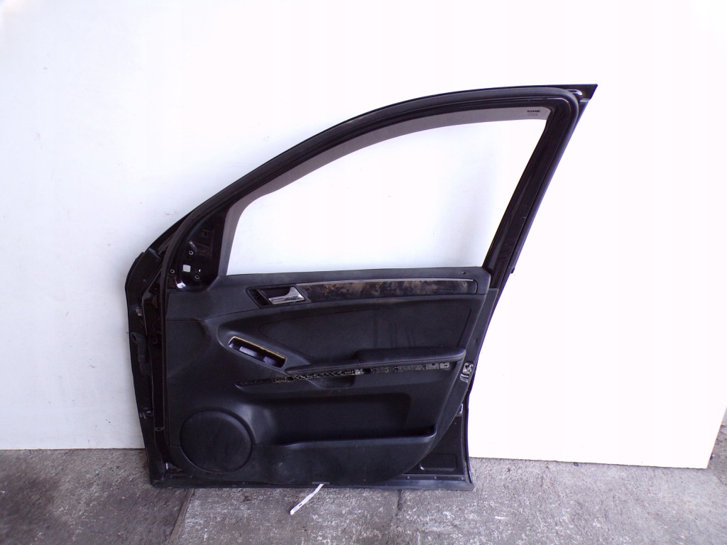 Дверь правое правый перед передние mercedes w164 ml цвет c197 Цена