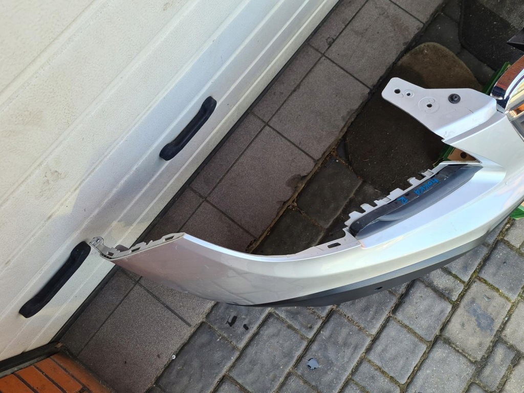 Opel mokka a 2012-2015 год бампер перед решётка  95350353 в Украине