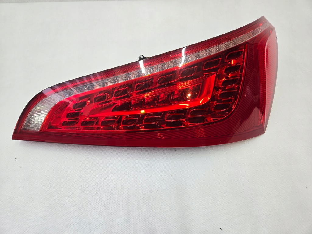 Купить Audi q5 8r0 фара led правый задний  8r0945094a