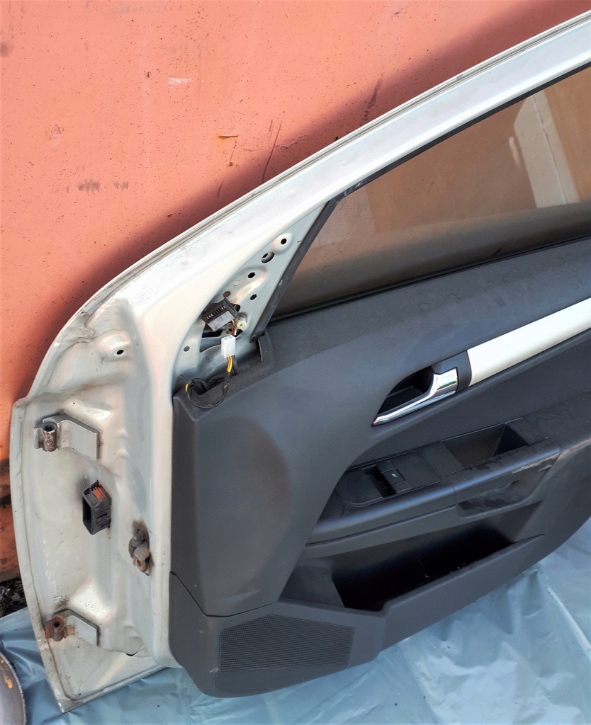 фото №10, Дверь opel astra h правый перед