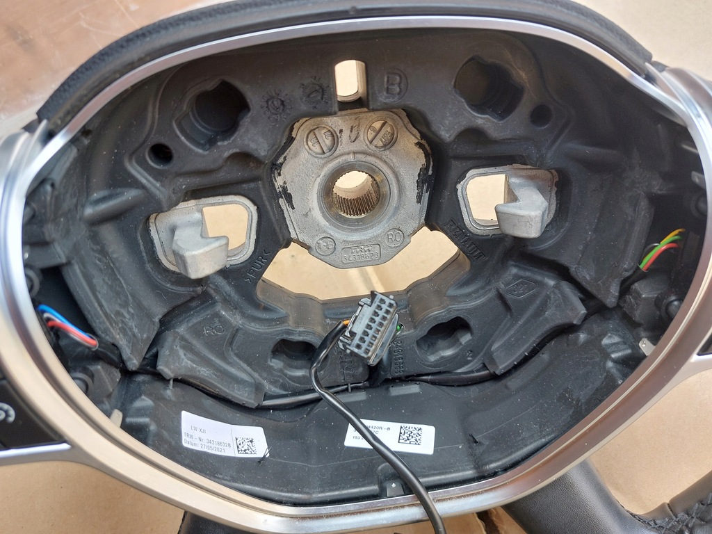 фото №9, Воздуховод кожаный dacia sandero iii 484004420r