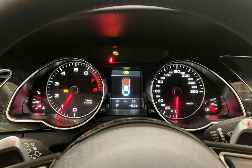 фото №7, Audi a8 s8 подушка коробки 8k0399115bs + 8k0399151cm кронштейн 8k0399115bk 8k0