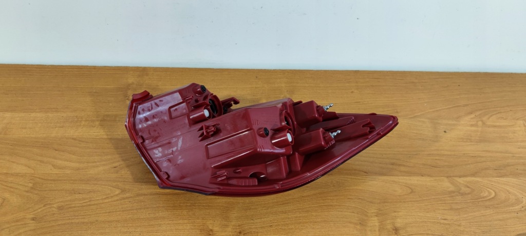 фото №2, Kia ceed ii hb 12-17 rok права лампа задня nowa rh