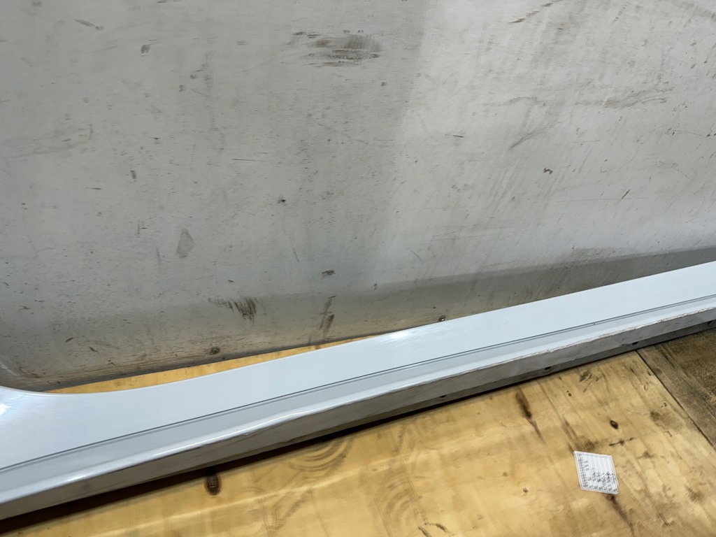 фото №3, Jaguar xe r-sport порог правый