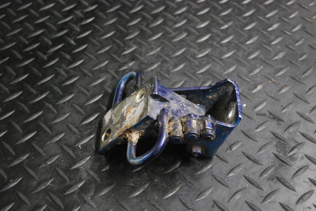 фото №1, Петля двері правий перед audi a6 c5 4b0831412a