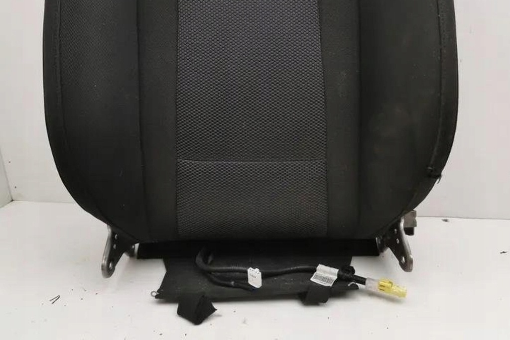 фото №15, Сиденье передний правый hyundai i40 vf 889103z000 1.7l дизель 85kw 2013