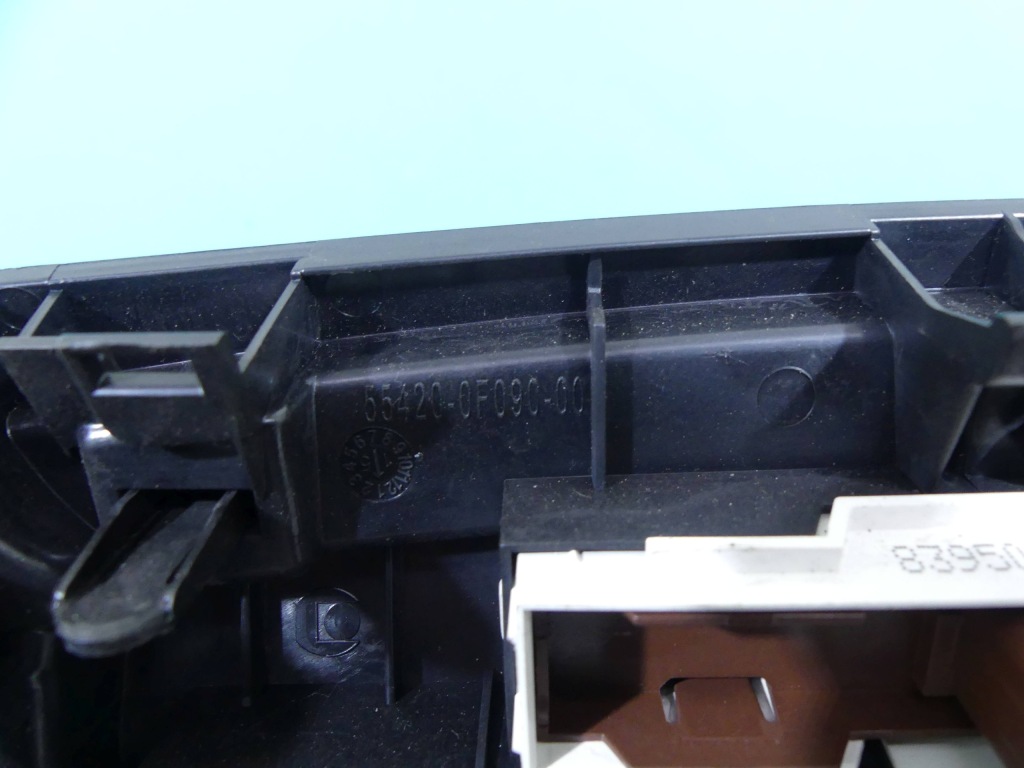 фото №6, Консоль панель обдув toyota verso 09-18