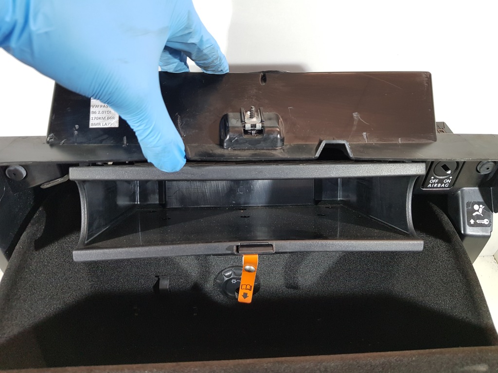 фото №10, Бардачок пассажира 3c1857097ap vw passat b6 eu