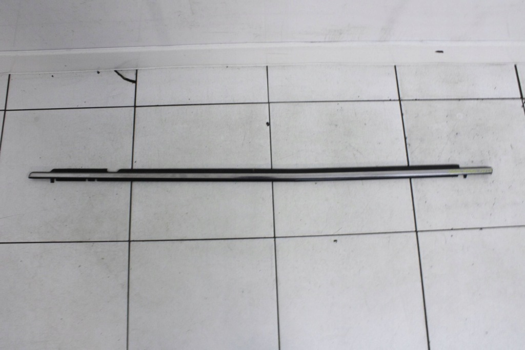 фото №1, Молдинг ущільнювач двері лівих лівий перед toyota avensis t27