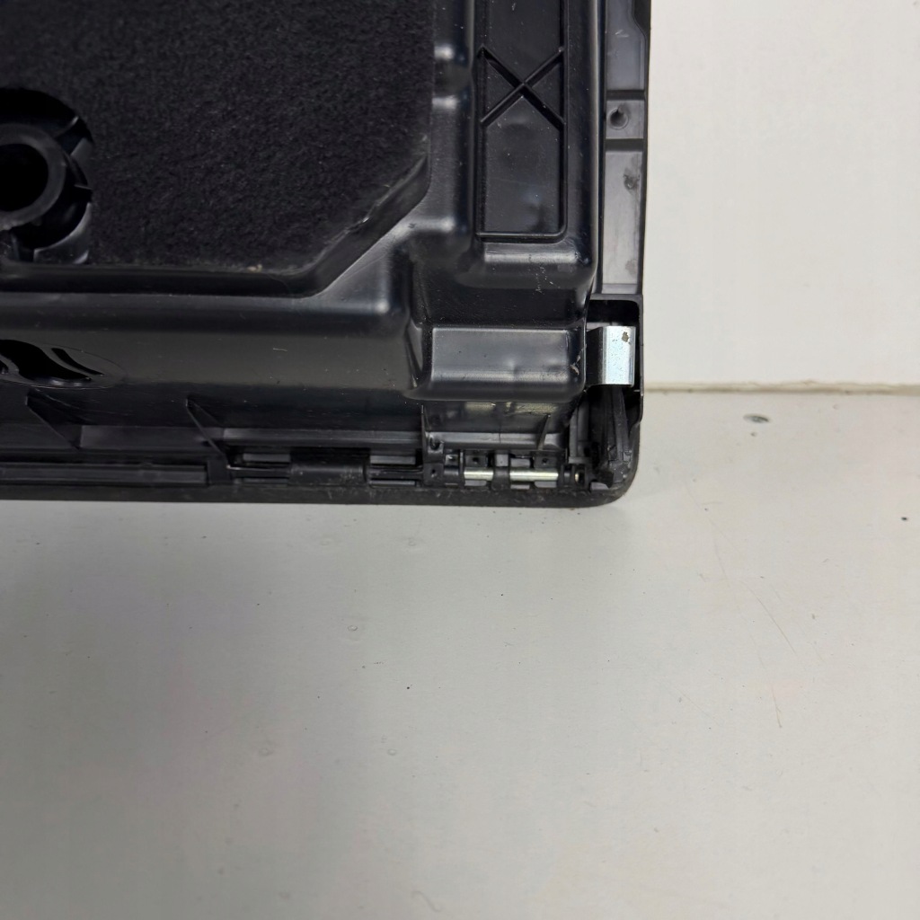 Полиця нижня багажника бардачок коробка volkswagen touran оригінальний номер 1t0867705h Доставка