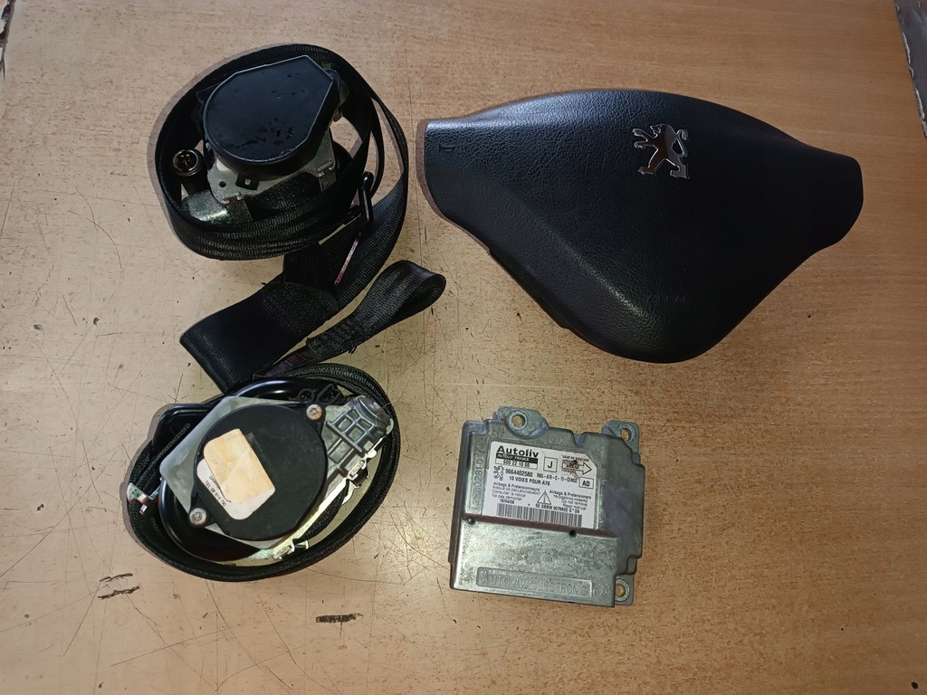 фото №7, Peugeot 207 207cc приборная панель консоль ремни подушка безопасности