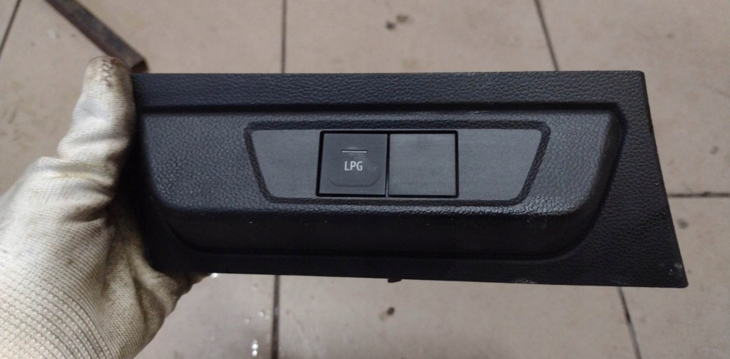 фото №1, Панель переключатель газа lpg dacia sandero iii