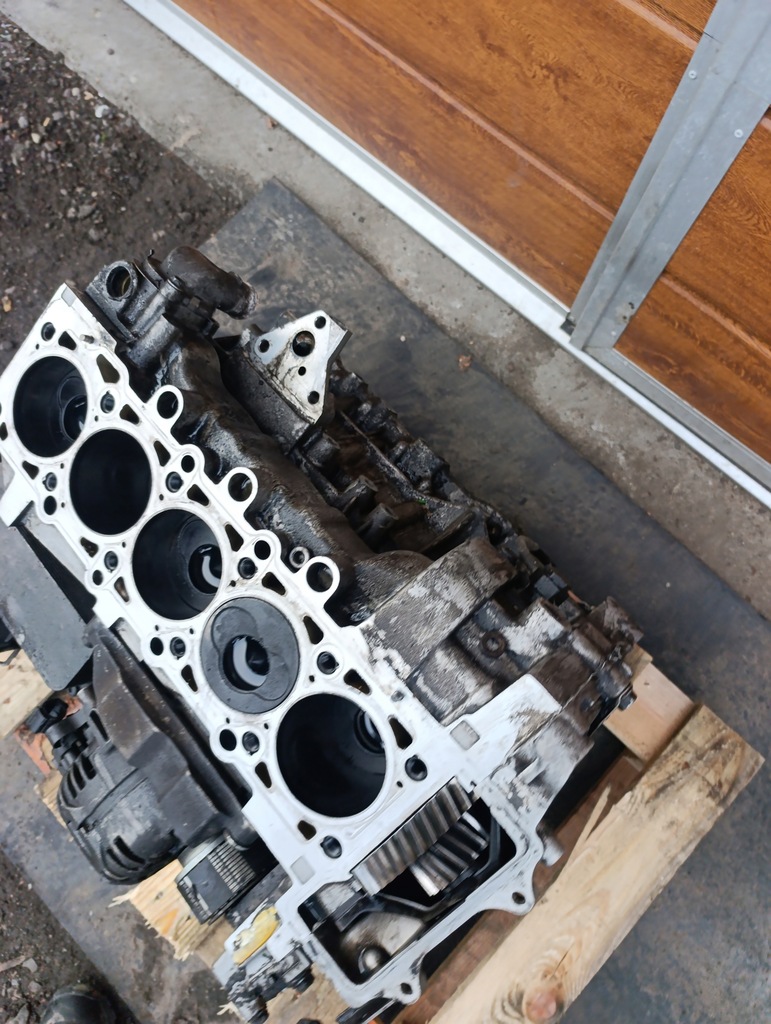 фото №9, Vw t5 2.5 tdi axd kompletny dół двигуна блок wał поршні колеса розподільного валу