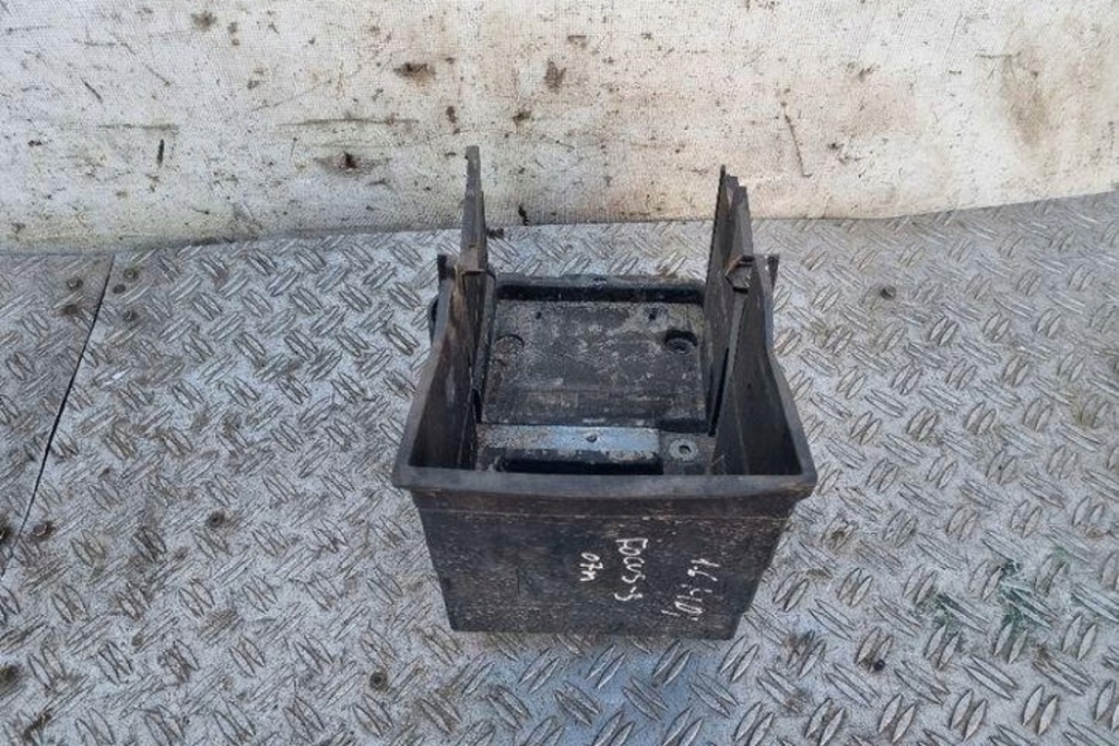 Основание аккумулятор ford focus iv hn 4m5110723bc 2.0l бензиновый 92kw 2008 с Разборки