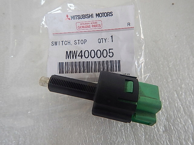 фото №1, Mitsubishi датчик тормоза mw400005