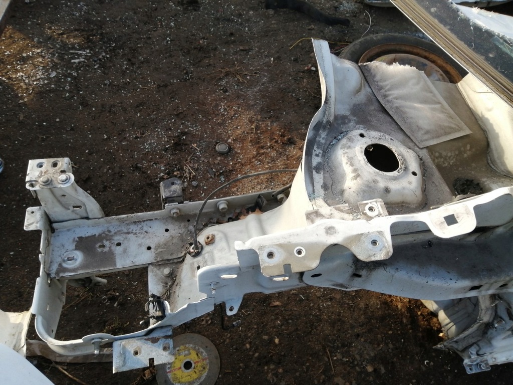 фото №1, Четверть лонжерон левая перед peugeot 2008