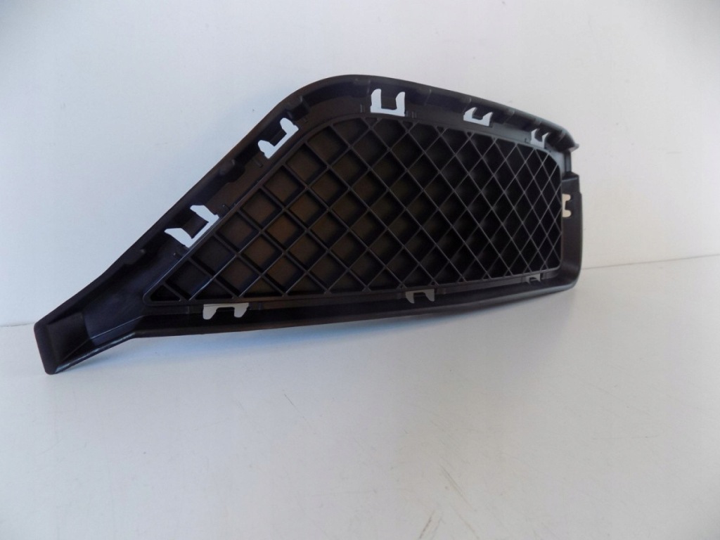 Bmw x1 e84 решётка бампера правая - 3885 Недорого