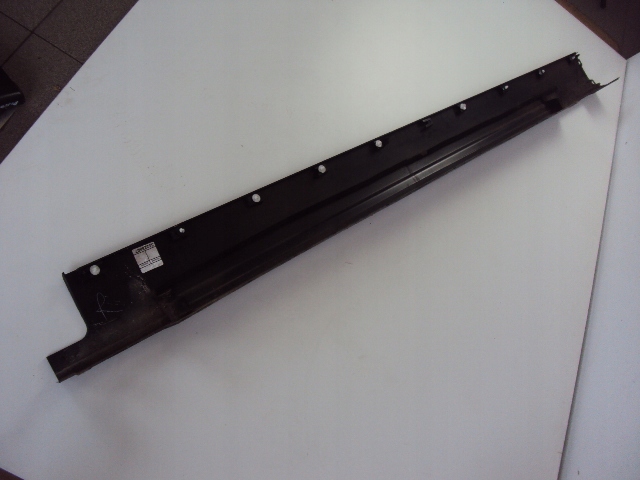 фото №4, Молдинг порог правая land rover discovery v l462