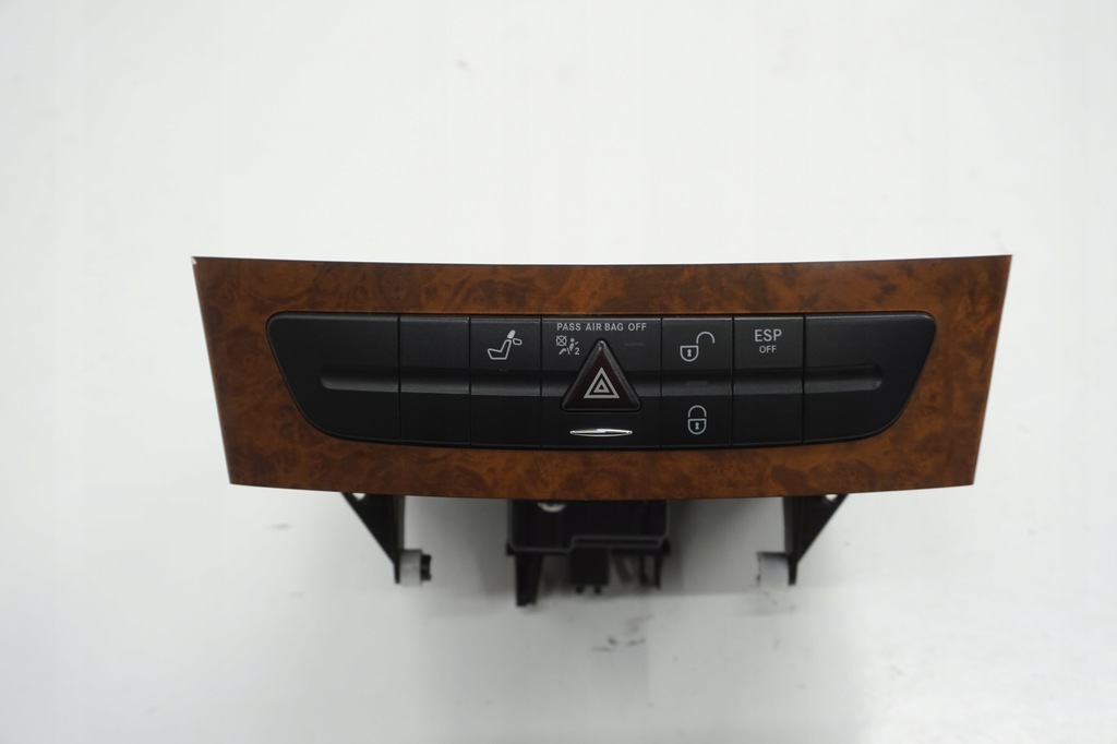 фото №1, Mercedes cls w219 панель управление бардачок a2116830091