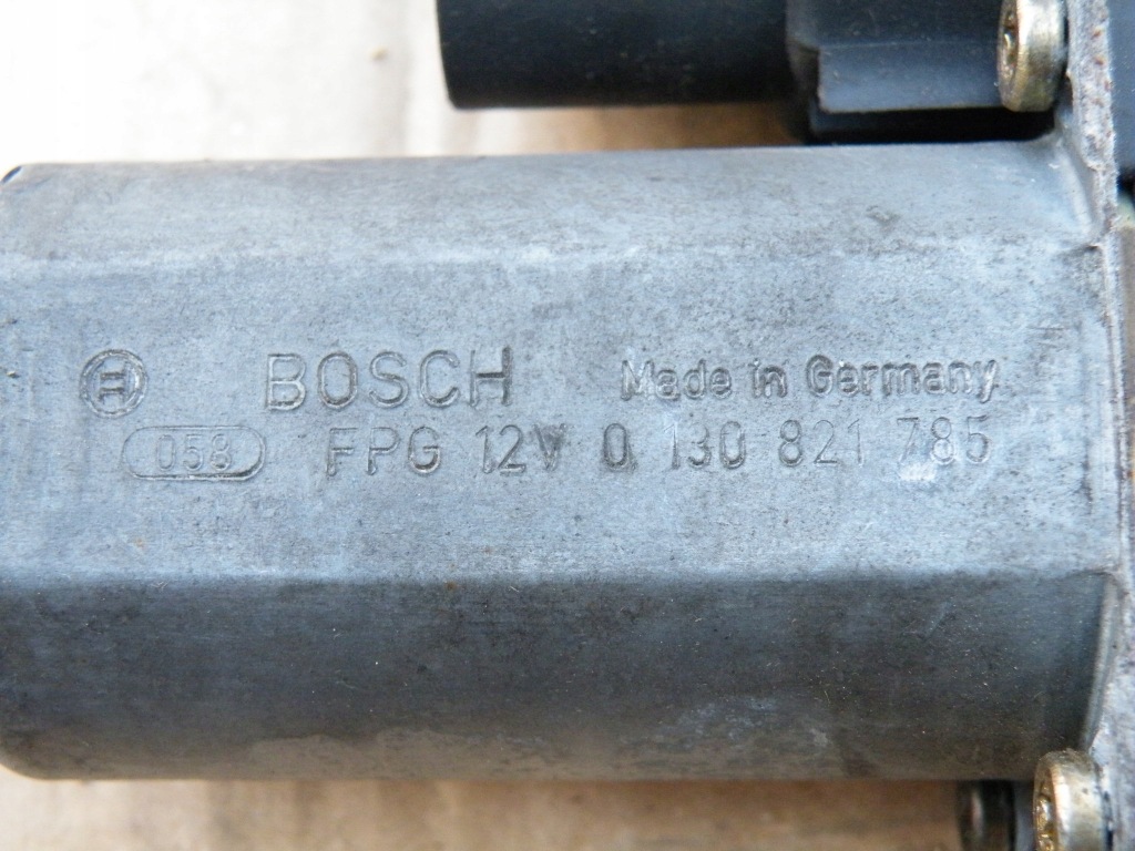 фото №9, Audi a6 c5 моторчик підйому скло лівий перед передній 0130821785 bosch