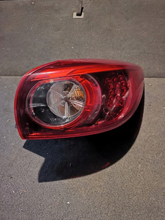 фото №1, Mazda 3 led bm лампа задня задня права b45d-51150