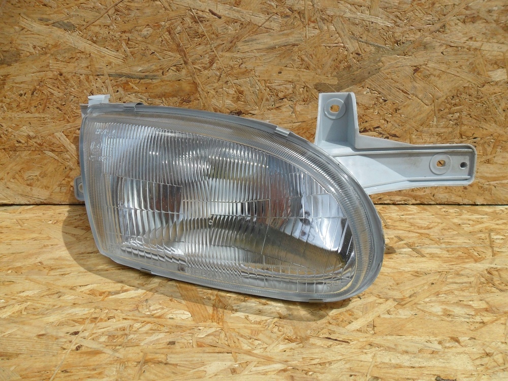 фото №1, Hyundai accent x-3 1998 1999 2000 фара правий