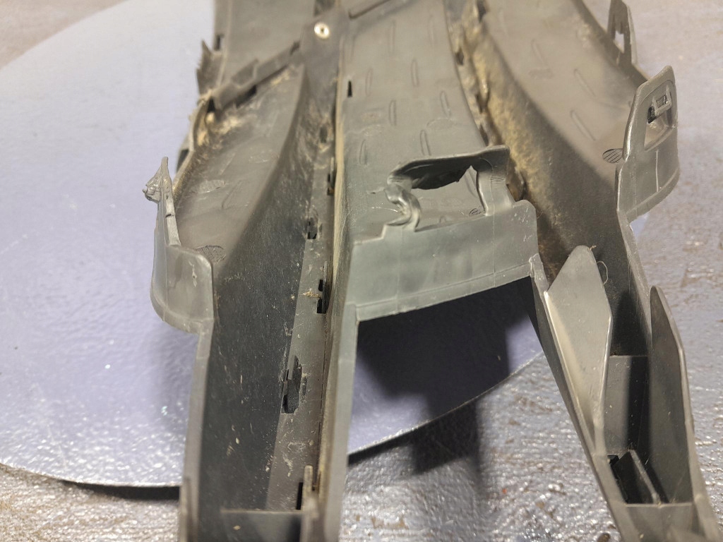 Mercedes a35 w177 молдинг решётка бампера перед правая a1778858600 Киев