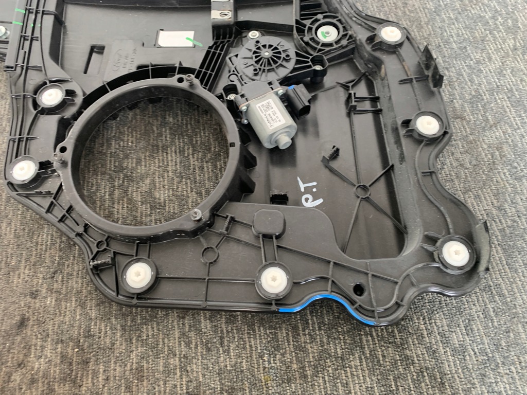 фото №8, Ford mustang mach-e rwd 2021r підйомник скло правий задня задній