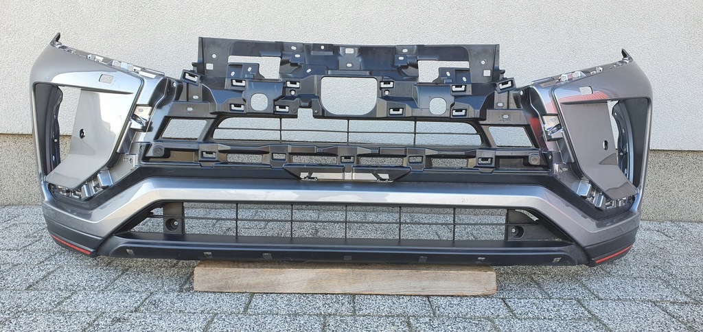 фото №1, Eclipse cross 2017- бампер перед оригинал c103