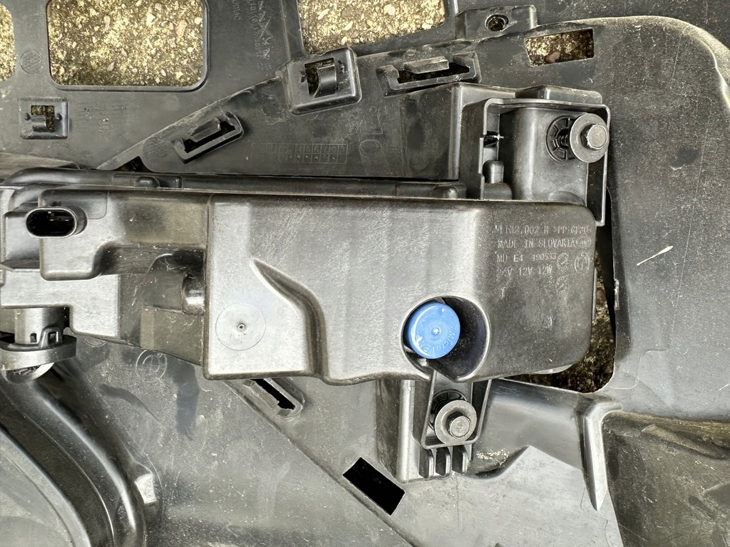 фото №11, Кронштейн протитуманної фари правого bmw f44 7474596, набір з протитуманна фара i решітка,