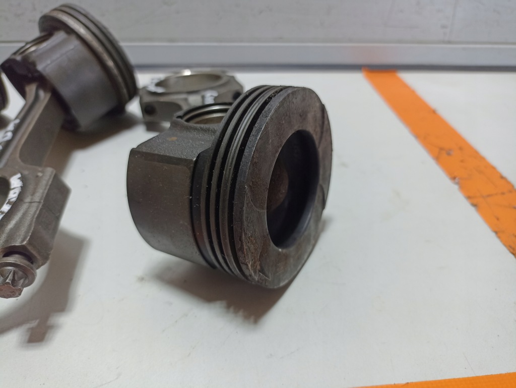 фото №4, Ford custom lift поршень с шатун 2.0 tdci